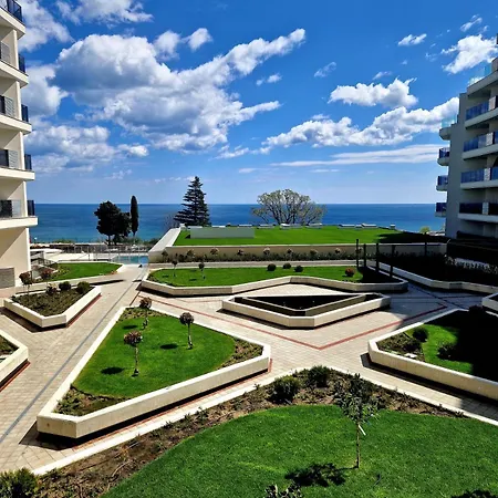 Sea View -10 Min To Beach -Weekend Spa Access -Garage Incl شقة فارنا