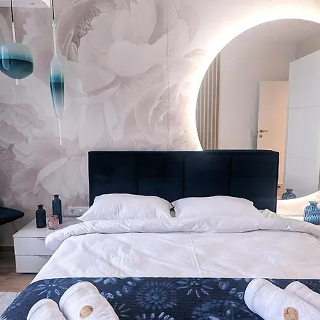 Sea View -10 Min To Beach -Weekend Spa Access -Garage Incl