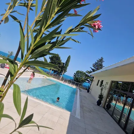 Sea View -10 Min To - Pool -garage Incl Apartmán Varna
