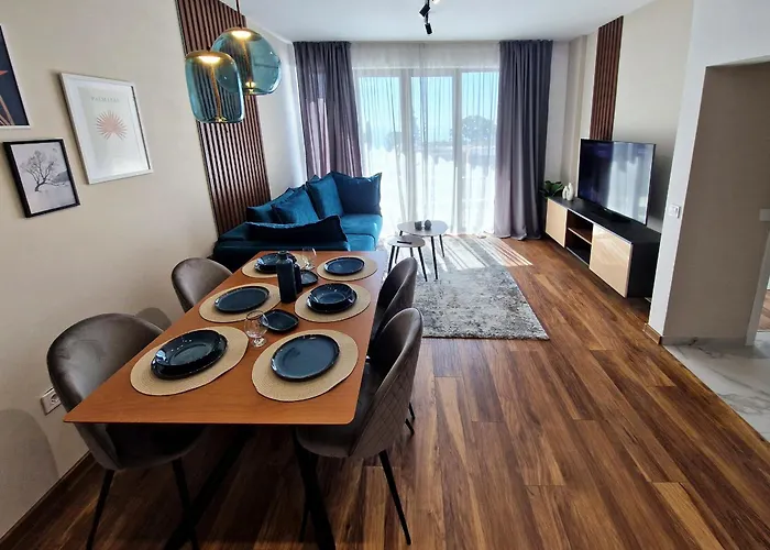 Sea View -10 Min To -weekend Access -garage Incl アパート ヴァルナ